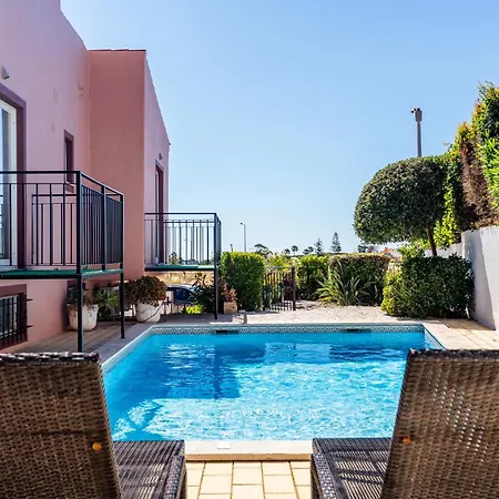 Διαμέρισμα Em Moradia Com Piscina - Perto Praias